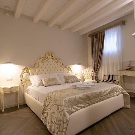 Ca' Vittoria Boutique House Apartsuite Кьоджа Экстерьер фото