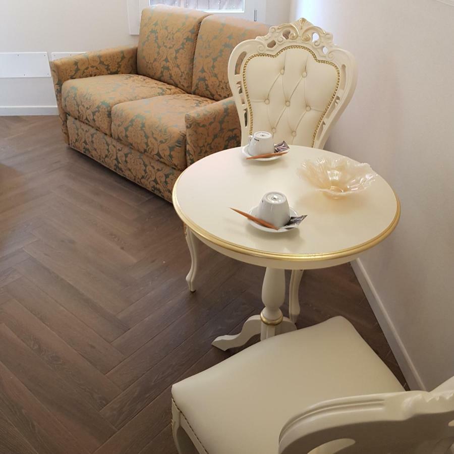 Ca' Vittoria Boutique House Apartsuite Кьоджа Экстерьер фото