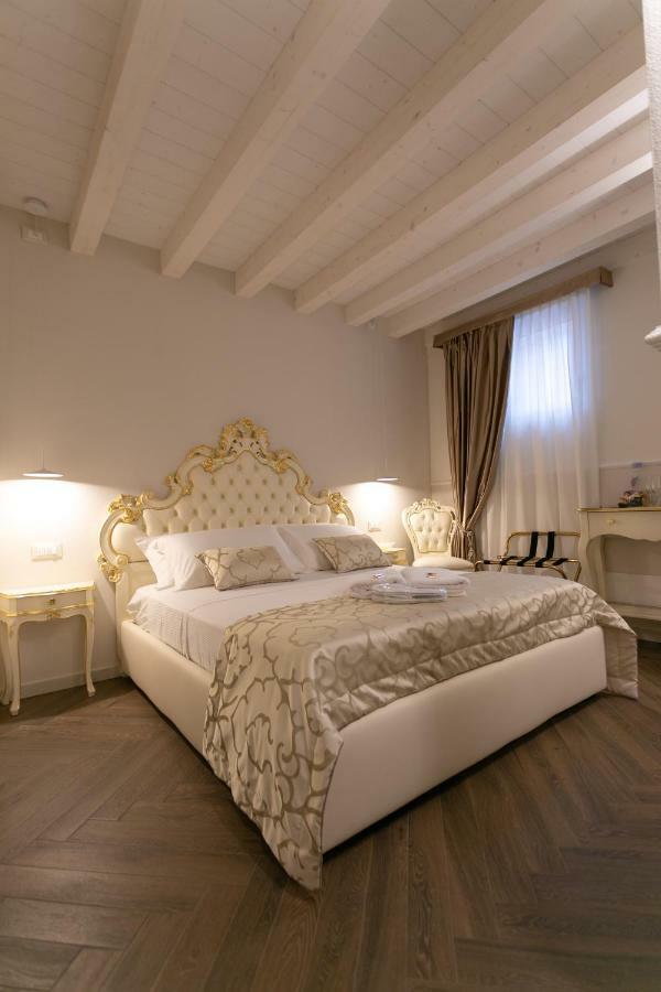 Ca' Vittoria Boutique House Apartsuite Кьоджа Экстерьер фото