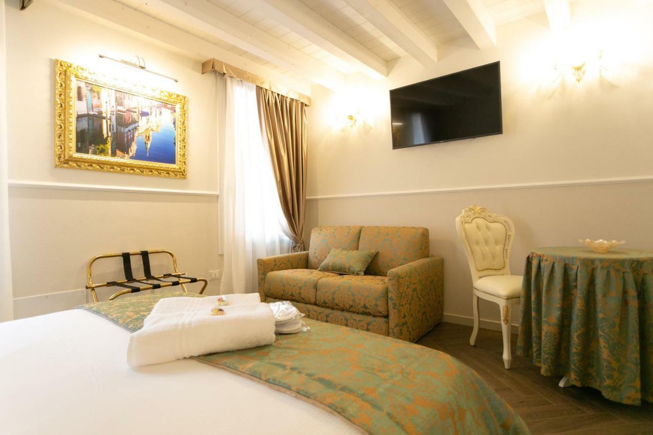 Ca' Vittoria Boutique House Apartsuite Кьоджа Экстерьер фото