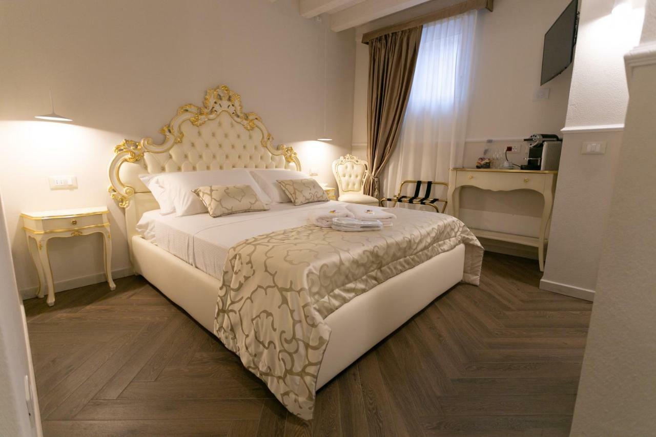 Ca' Vittoria Boutique House Apartsuite Кьоджа Экстерьер фото