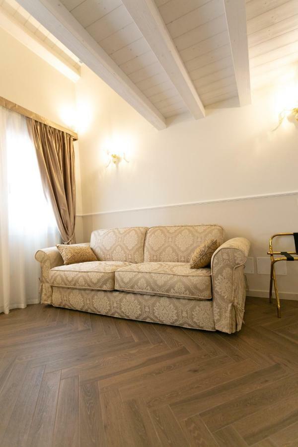 Ca' Vittoria Boutique House Apartsuite Кьоджа Экстерьер фото
